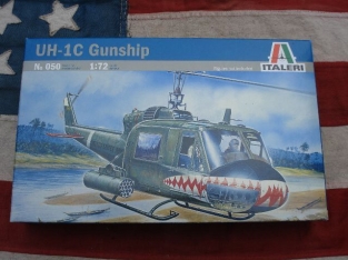 Italeri 050  UH-1C Gunship